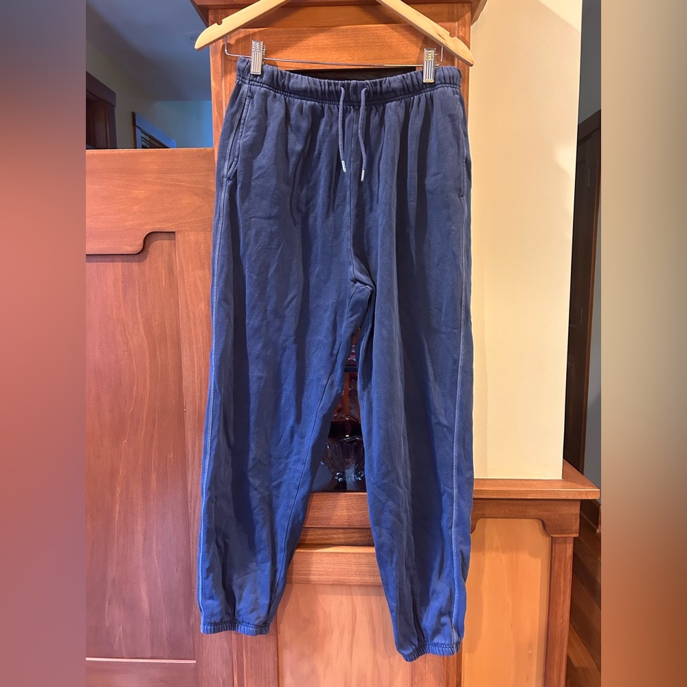 Old Navy High-Waisted Dynamic Fleece Barrel-Leg Sweatpants